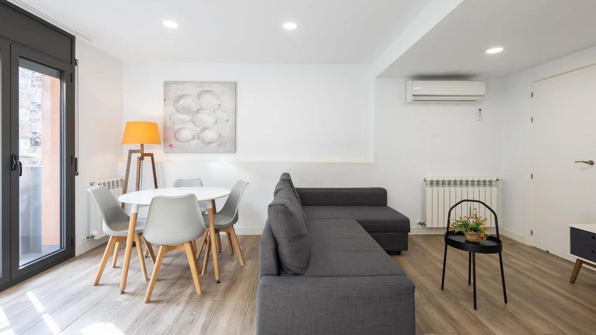 Stay U-Nique Apartments Fabra I Puig Barcelona 0*,